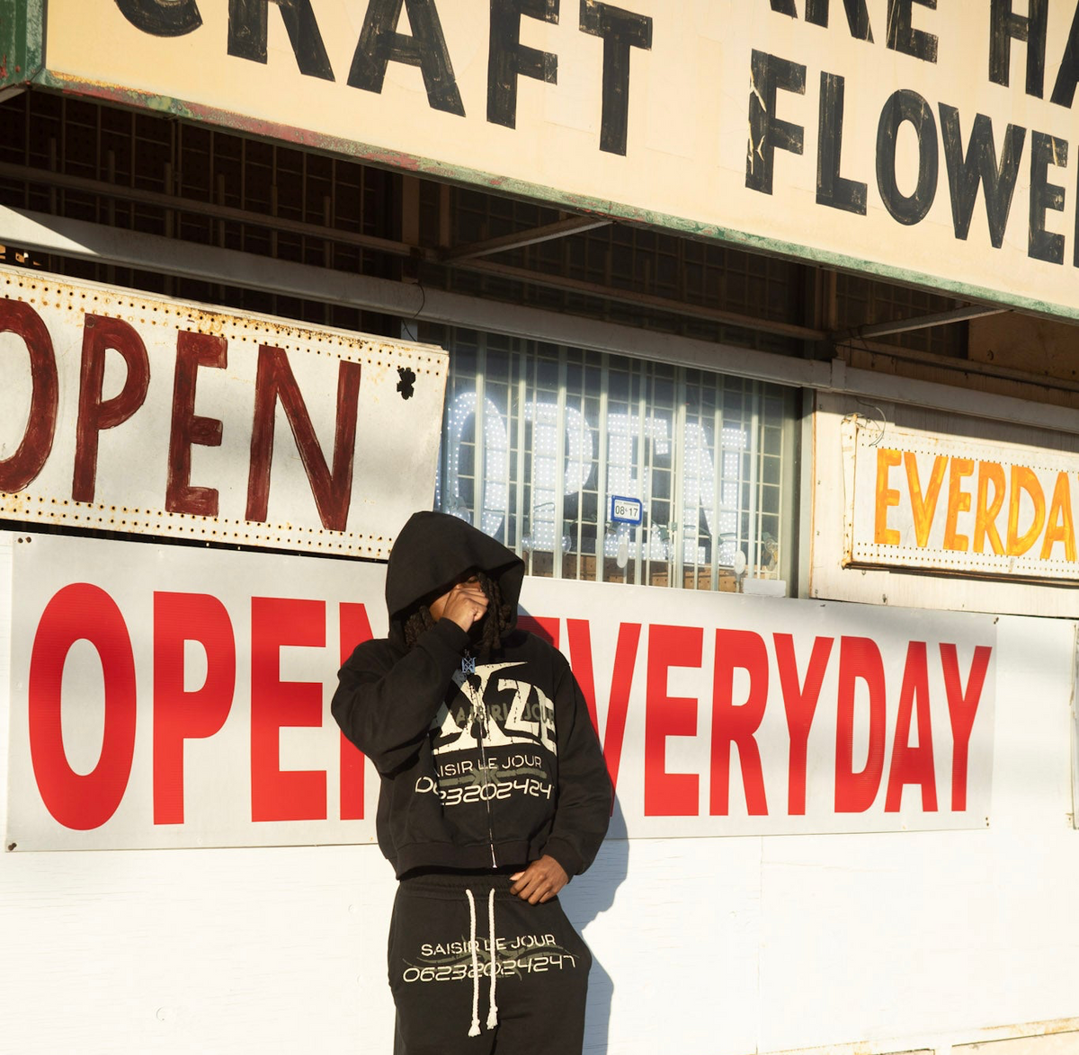 KAXZE ZIP UP